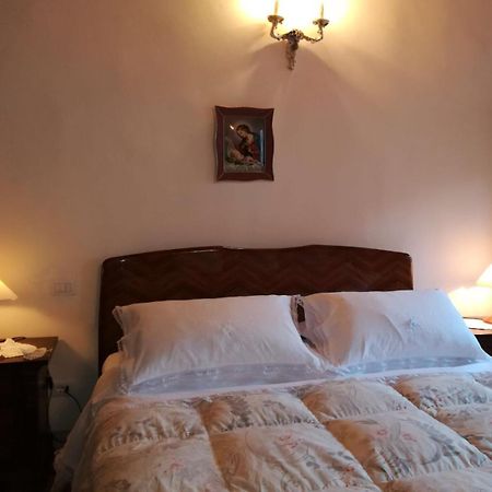 Via Roma Apartman Montevarchi Kültér fotó